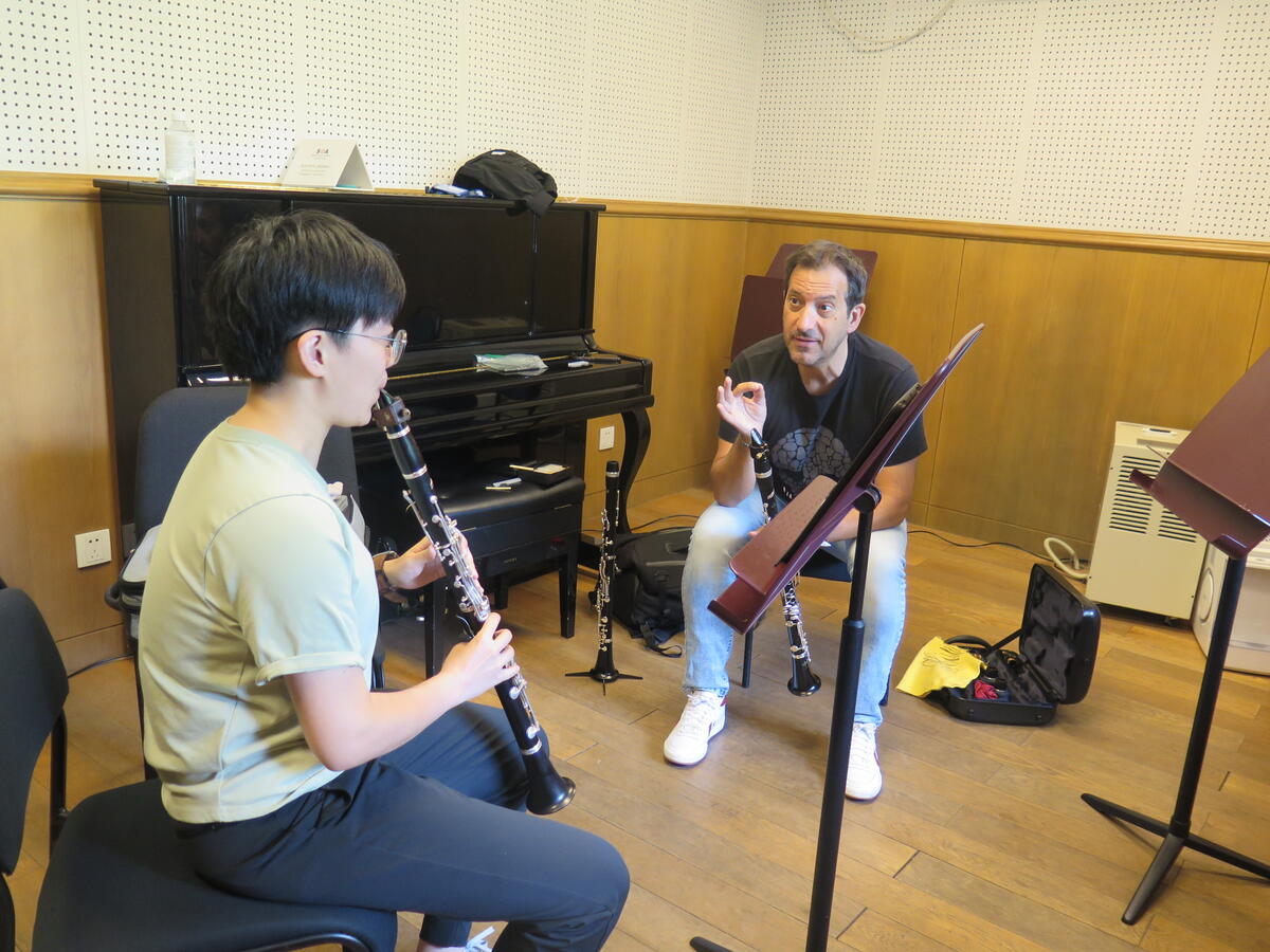 Musicians participate in a masterclass activity of the Shanghai Orchestra Academy partnership in Shanghai in July, 2023. /The Shanghai Symphony Orchestra and the Shanghai Orchestra Academy