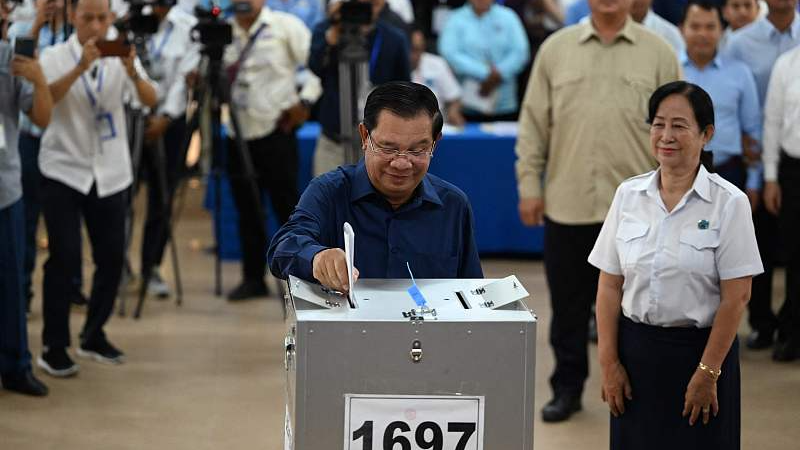 Cambodian Prime Minister Samdech Techo Hun Sen casts his vote at a polling station in Kandal province during the general elections, July 23, 2023. /CFP