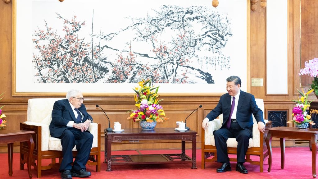 Chinese President Xi Jinping meets with former U.S. Secretary of State Henry Kissinger at the Diaoyutai State Guesthouse in Beijing, capital of China, July 20, 2023. /Xinhua