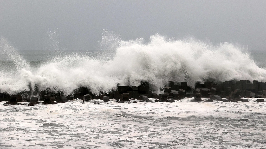 Live: China renews most severe alert for Super Typhoon Doksuri