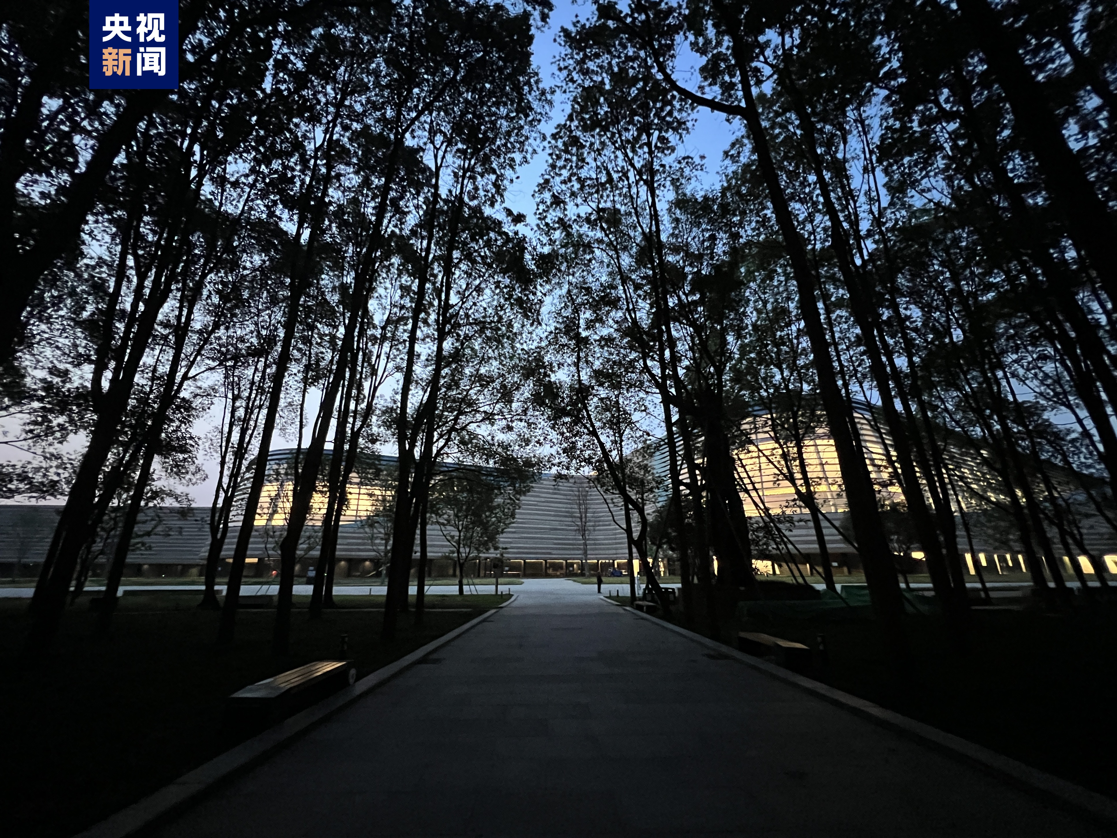 A photo shows the new exhibition hall at the Sanxingdui museum park located in Guanghan, southwest China's Sichuan Province. /CMG