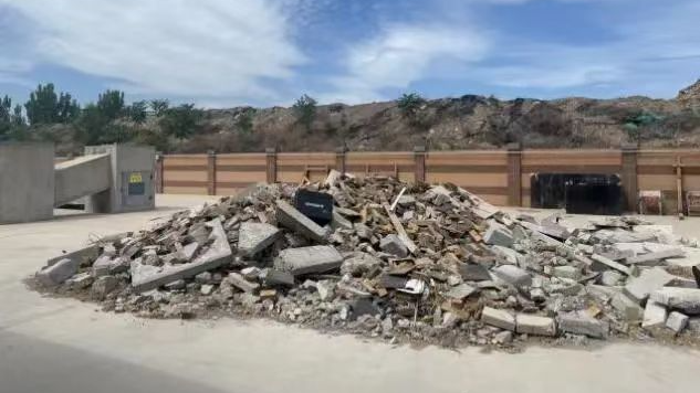 An ultra-wideband radar life detector, the 