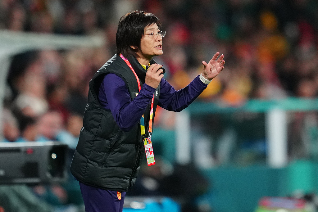 Shui Qingxia barks out orders during the Women's World Cup match between Denmark and China at Perth Rectangular Stadium in Perth, Australia, July 22, 2023. /CFP