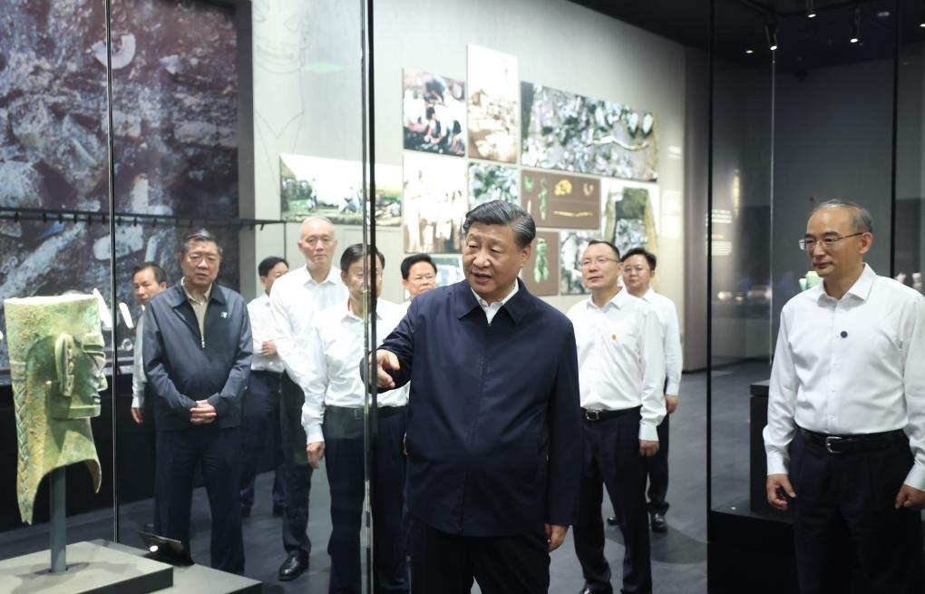 Chinese President Xi Jinping visits the Sanxingdui Museum in Deyang City, southwest China's Sichuan Province, July 26, 2023. /Xinhua