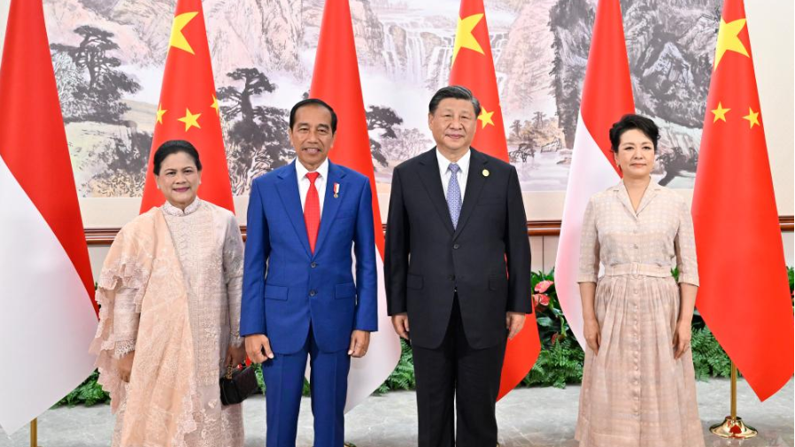 Chinese President Xi Jinping (2nd R) meets with Indonesian President Joko Widodo (2nd L) in Chengdu, capital city of southwest China's Sichuan Province, July 27, 2023. /Xinhua