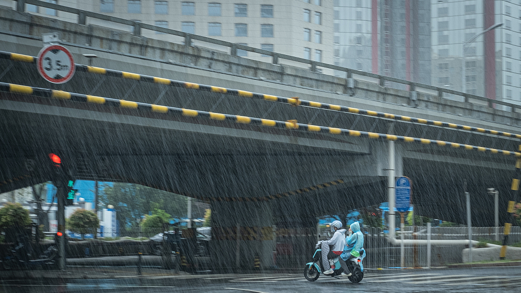 Live: Heavy downpours in China's Beijing-Tianjin-Hebei region