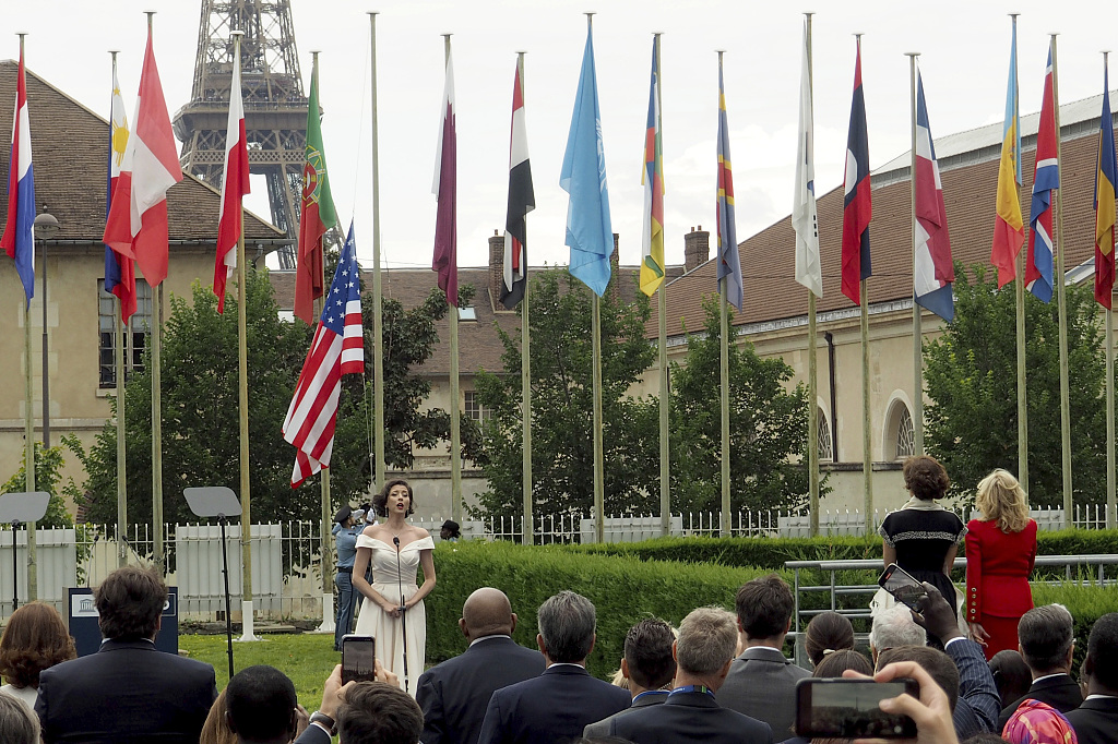 U.S. first lady Jill Biden (R) and UNESCO Director-General Audrey Azoulay (2nd R) attend a ceremony marking the return of the U.S. to the UN cultural organization at UNESCO headquarters in Paris, France, July 25, 2023. /CFP