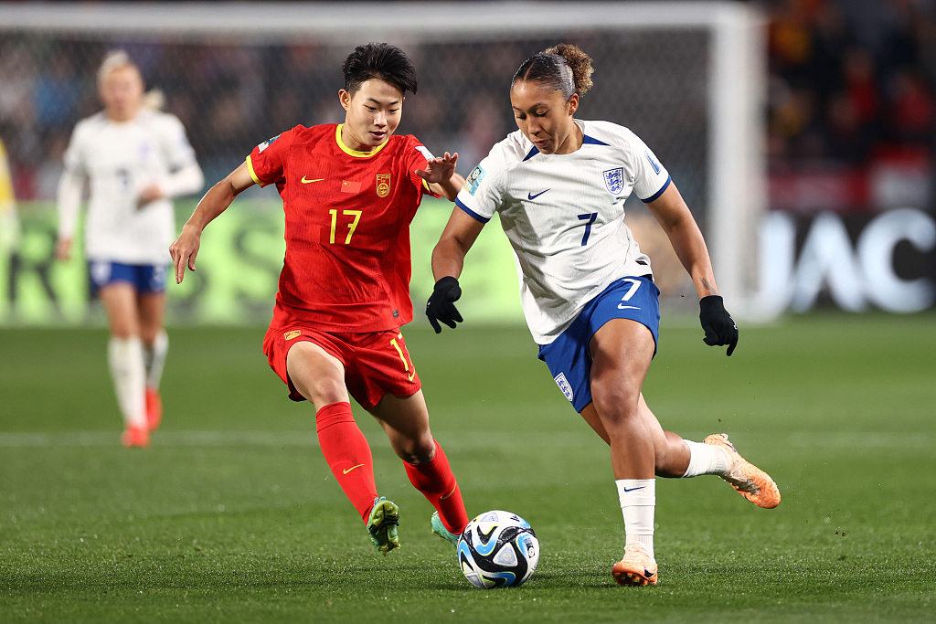 Lauren James (#7) of England dribbles forward in the group game against China in the FIFA Women's World Cup at Hindmarsh Stadium in Adelaide, Australia, August 1, 2023. /CFP