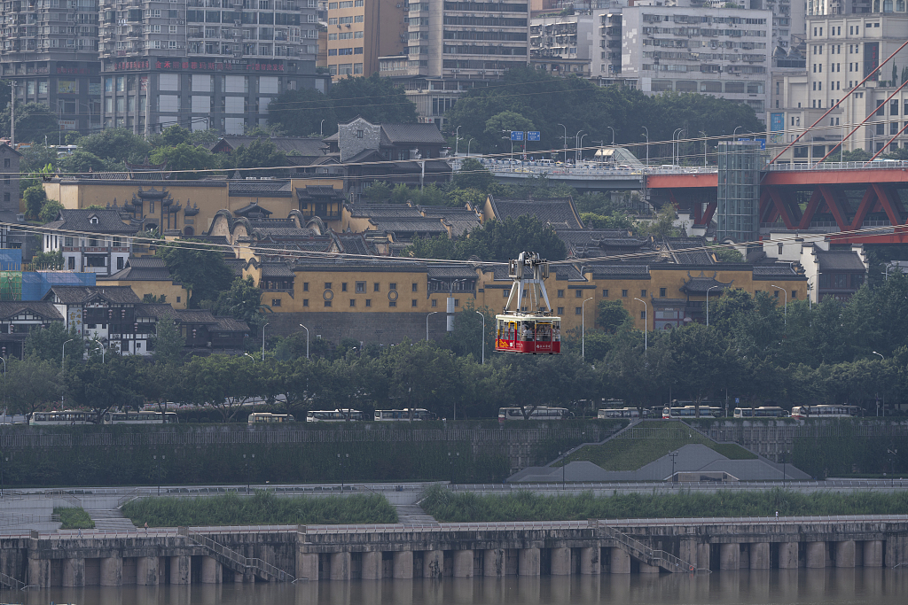 This photo, taken on July 4, 2023, shows Chongqing's Yangtze River Cableway in operation. /CFP