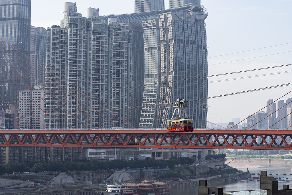 This photo, taken on July 4, 2023, shows Chongqing's Yangtze River Cableway in operation. /CFP