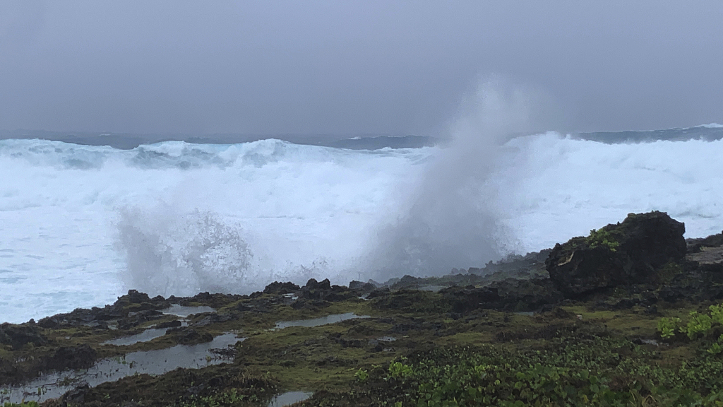 Live: Powerful Typhoon Khanun approches Okinawa, Japan