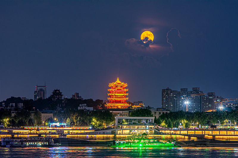 The supermoon is captured in Wuhan City, Hubei Province, August 1, 2023. /CFP