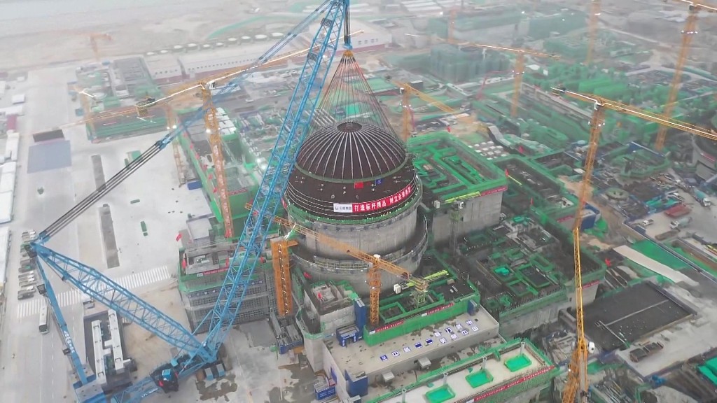 Dome of a nuclear power generation unit belonging to the Xudabao Nuclear Power Project is installed, Huludao City, northeast China's Liaoning Province, July 25, 2023. /CFP