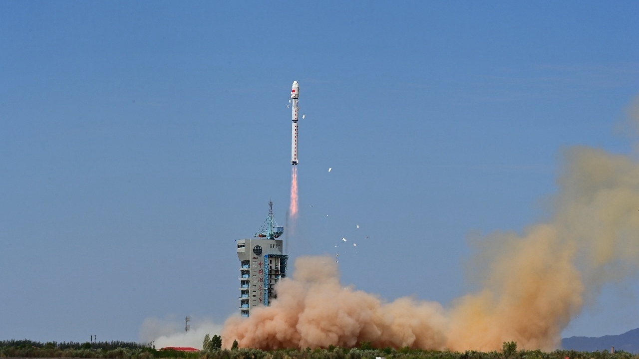 A Long March-4C carrier rocket carrying the Fengyun-3 06 satellite blasts off from the Jiuquan Satellite Launch Center, August 3, 2023. /China Media Group