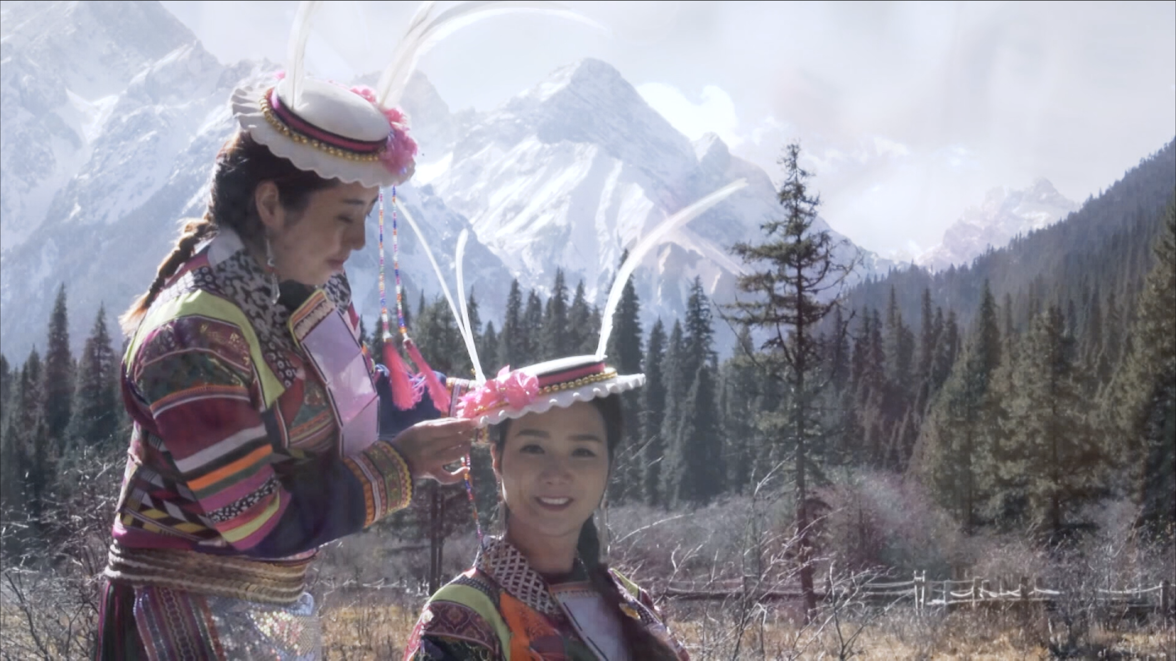 Baima locals wearing traditional hats /Photo courtesy of the Integrated Media Center of Pingwu County