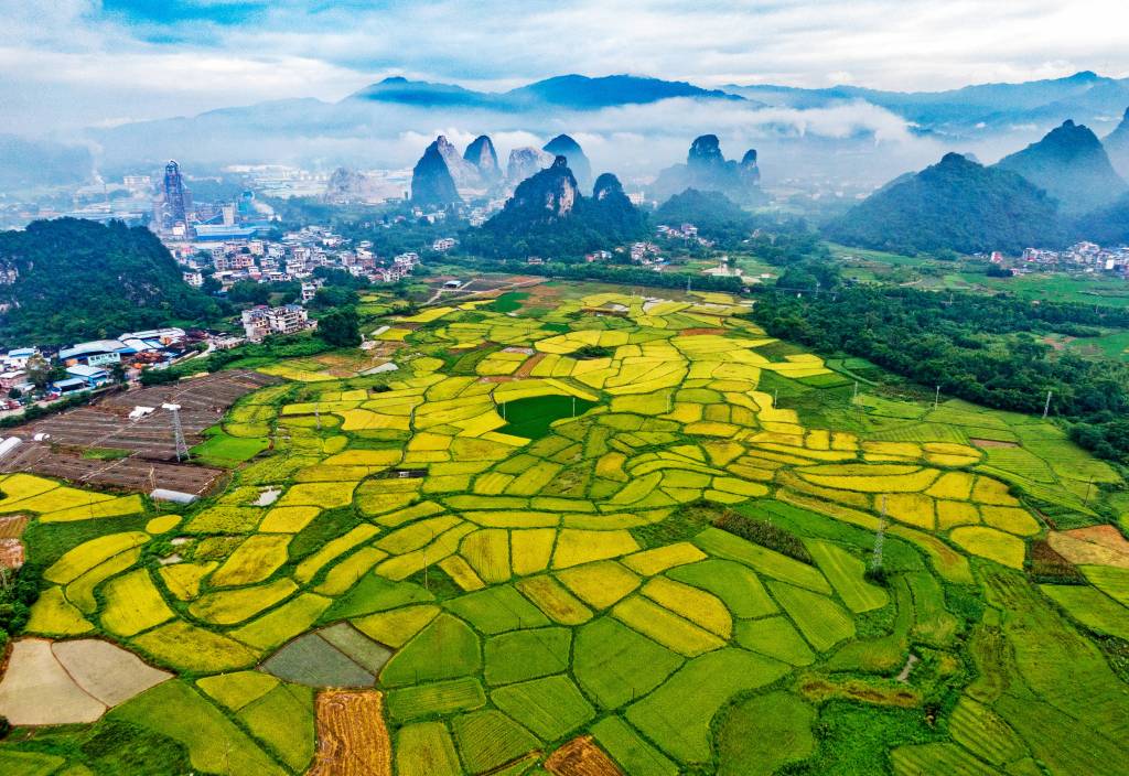 An aerial photo shows the idyllic landscape of Rongshui Miao Autonomous County, south China's Guangxi Zhuang Autonomous Region, August 7, 2023. /CFP