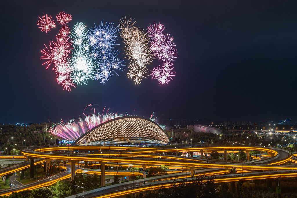 A firework show lights up the skies during the finale of the closing ceremony of the 31st FISU Summer World University Games, in Chengdu, Sichuan Province, on August 8, 2023. /CFP