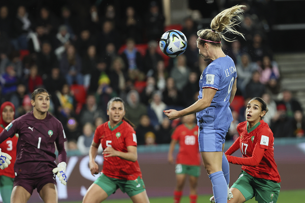 Eugenie Le Sommer (#9) of France scores a header in the Round of 16 game against Morocco at the FIFA Women's World Cup at Hindmarsh Stadium in Adelaide, Australia, August 8, 2023. /CFP
