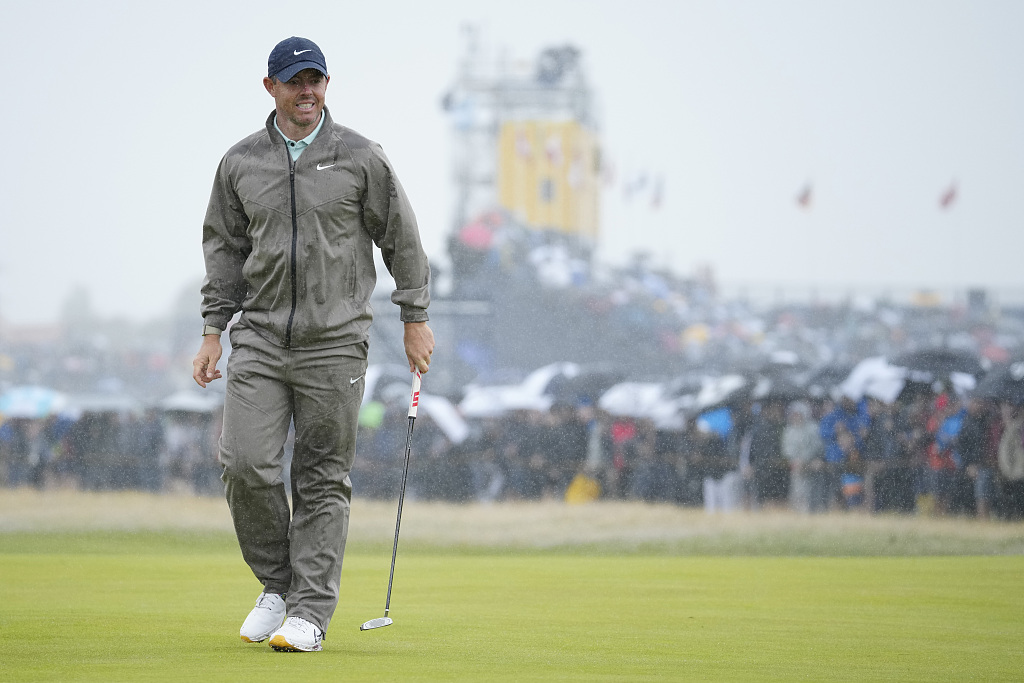 Northern Ireland's Rory McIlroy reacts after putting on the first green during the final day of the British Open Golf Championships at the Royal Liverpool Golf Club in Hoylake, England, July 23, 2023. /CFP