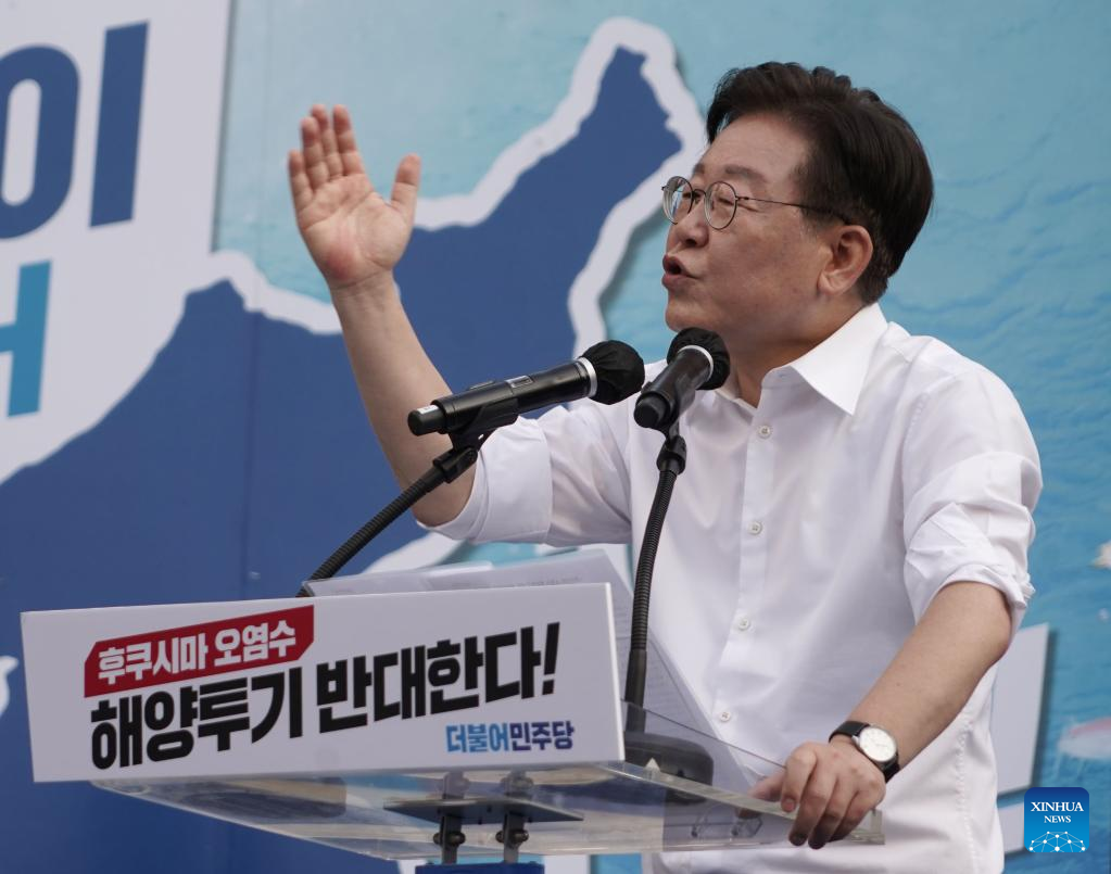 Lee Jae-myung, chairman of South Korea's main opposition Democratic Party (DP), addresses a rally to oppose Japan's nuclear-contaminated water discharge plan in Seoul, South Korea, July 1, 2023. /Xinhua