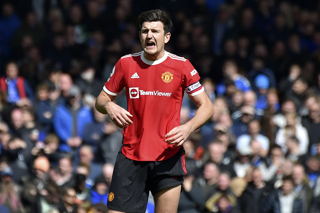 Manchester United's then captain Harry Maguire shouts during their Premier League clash with Everton at Goodison Park, in Liverpool, England, April 9, 2022. /CFP