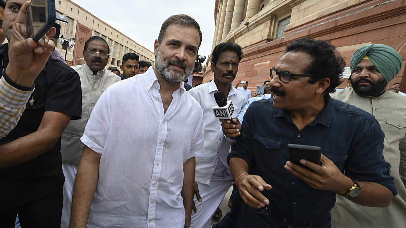 Congress Party leader Rahul Gandhi (middle) arrives in the Indian Parliament after being reinstated as an MP by the Supreme Court, New Delhi, India, August 7, 2023. /CFP