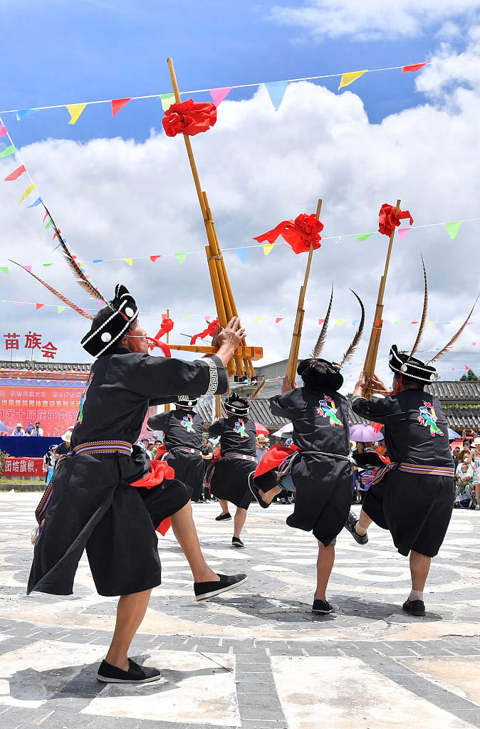 A file photo shows Miao people celebrating the Huiqin Festival in Guiding County, Guizhou Province. /CFP