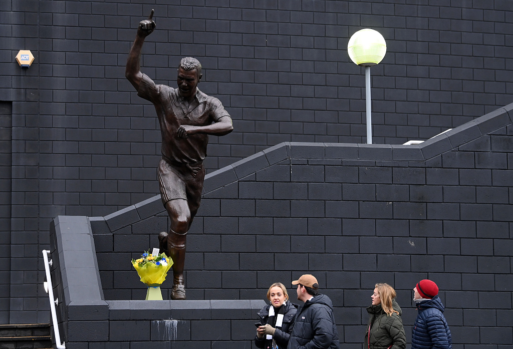 A statue of Alan Shearer outside St. James Park in Newcastle, England, December 31, 2022. /CFP 