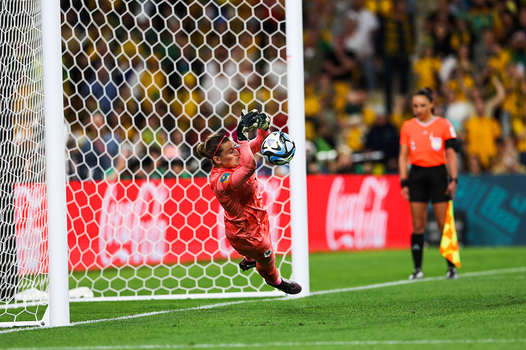 Goalkeeper Solene Durand saves a shot in the penalty shoot-out in the FIFA Women's World Cup quarterfinals against Australia at Brisbane Stadium in Brisbane, Australia, August 12, 2023. /CFP
