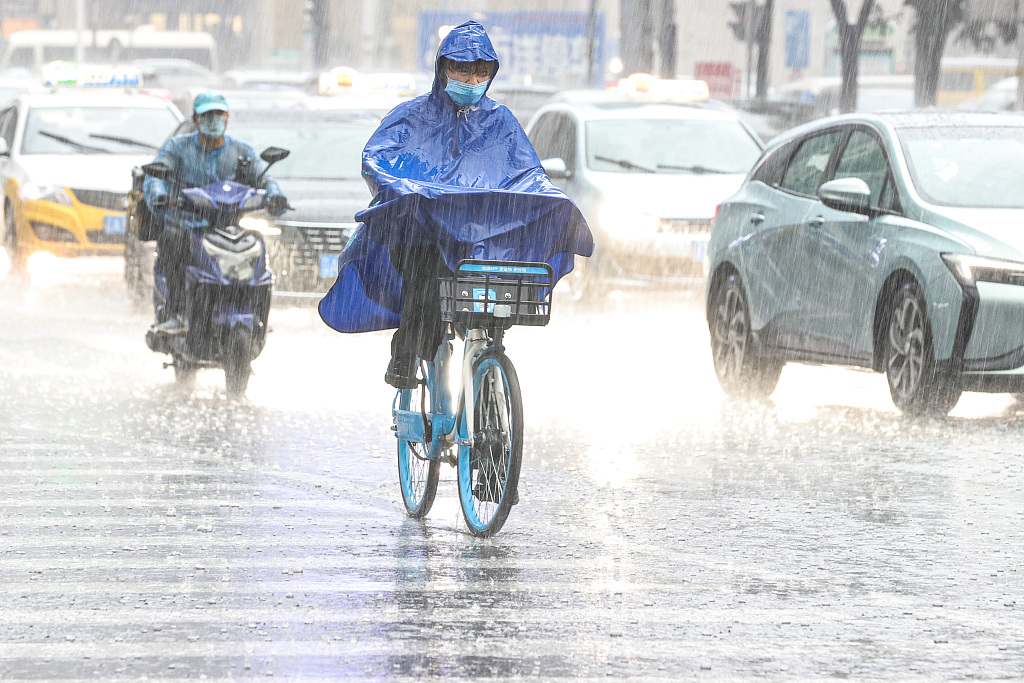 Heavy rain brought by Typhoon Khanun hit Shenyang City in northeast China's Liaoning Province on August 12, 2023. /CFP
