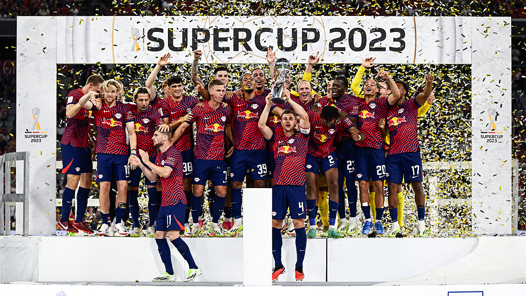 RB Leipzig players celebrate after winning the German Super Cup in Munich, Germany, August 12, 2023. /CFP
