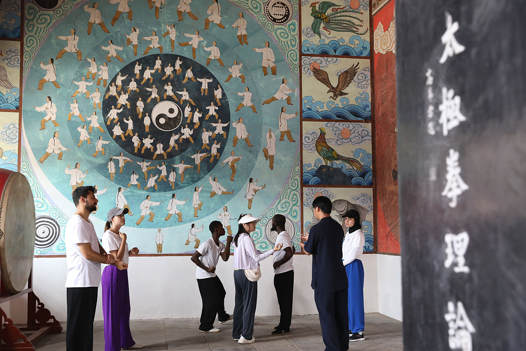 Foreign students visit the Chenjiagou Taijiquan Cultural International Exchange Center in Wenxian County, Jiaozuo, Henan Province on August 14, 2023. /CFP