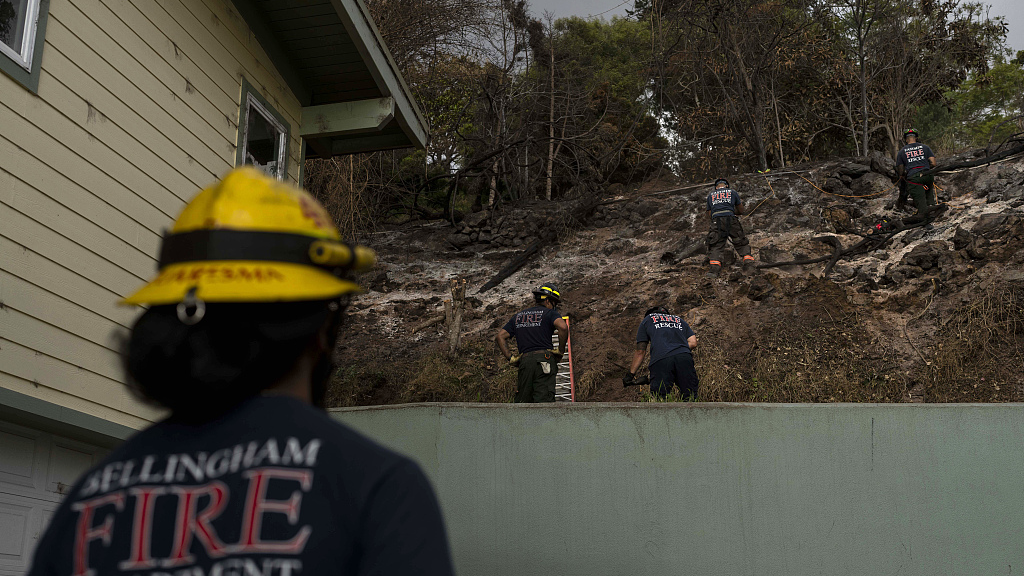 Firefighters clear debris in Kula, Hawaii, U.S., August 15, 2023. /CFP