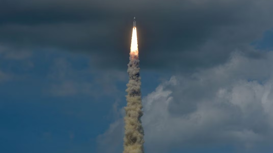 India's LVM3-M4 lifts off carrying the Chandrayaan-3 lander from the Satish Dhawan Space Centre at Sriharikota, India, July 14, 2023. /Reuters
