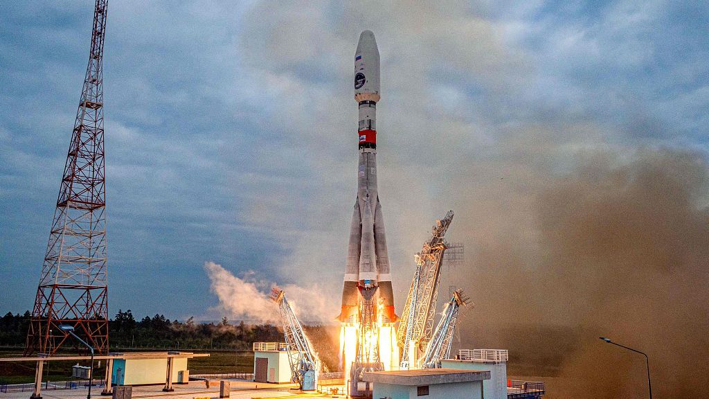 A Soyuz-2.1b rocket with the Luna-25 lander blasts off from the launch pad at the Vostochny cosmodrome, August 11, 2023. /CFP