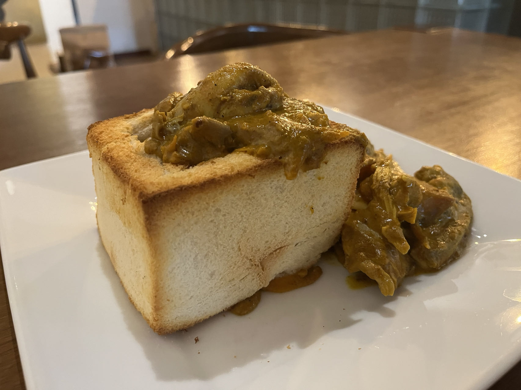 A chicken bunny chow, a dish originating from Durban, South Africa / CGTN