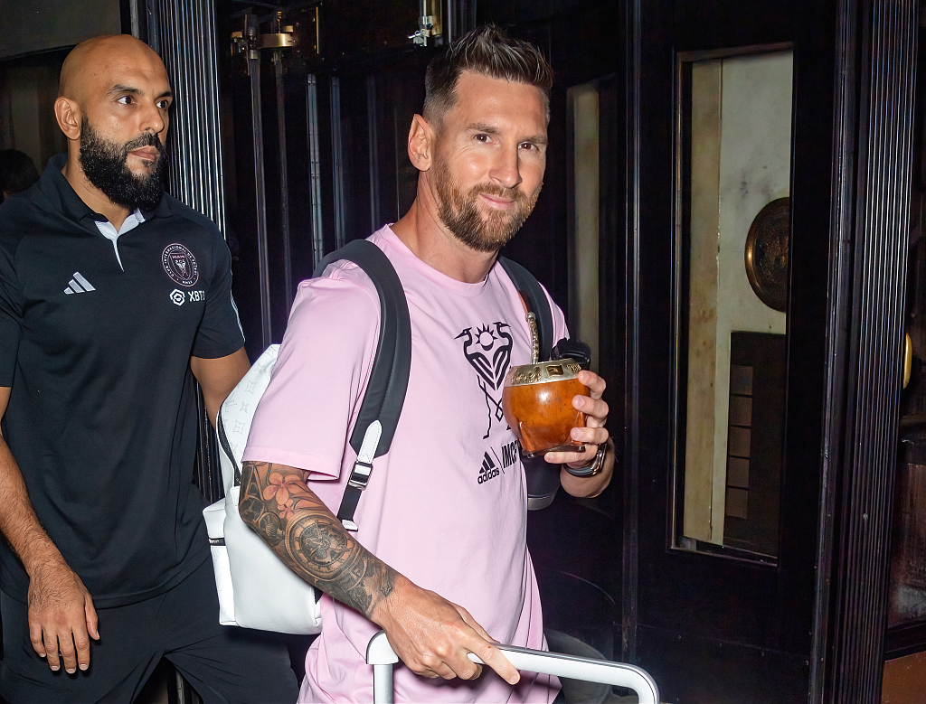 Lionel Messi of Inter Miami leaves the hotel in Philadelphia, Pennsylvania, August 15, 2023. /CFP