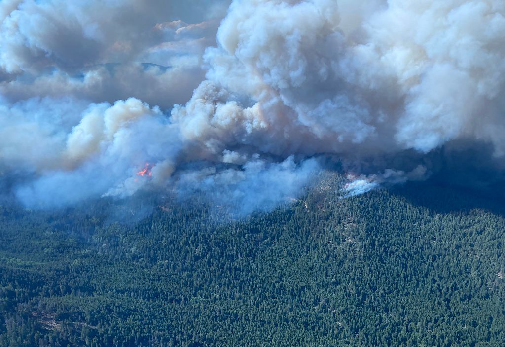 Aerial image from the British Columbia Wildfire Service shows smoke from the McDougall Creek wildfire, approximately 10 kilometers northwest of West Kelowna, Canada, August 17, 2023. AFP Photo/BC Wildfire Service