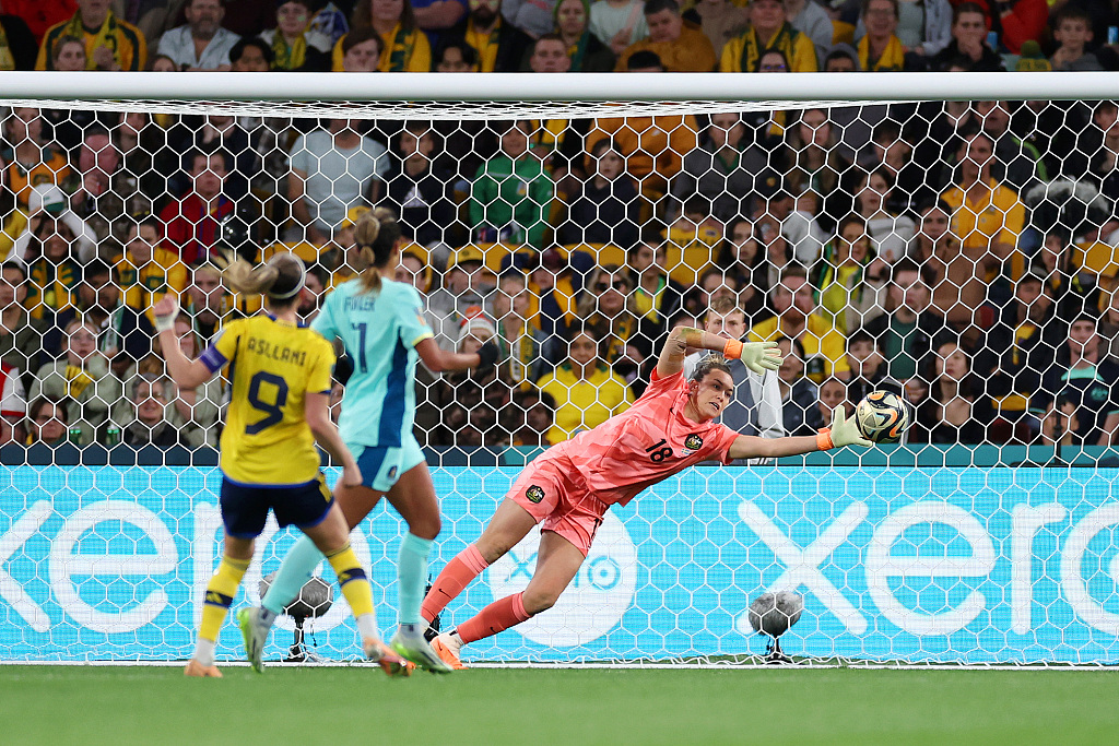 Kosovare Asllani (#9) of Sweden shoots to score a goal in the FIFA Women's World Cup third-place game against Australia at Brisbane Stadium in Brisbane, Australia, August 19, 2023. /CFP