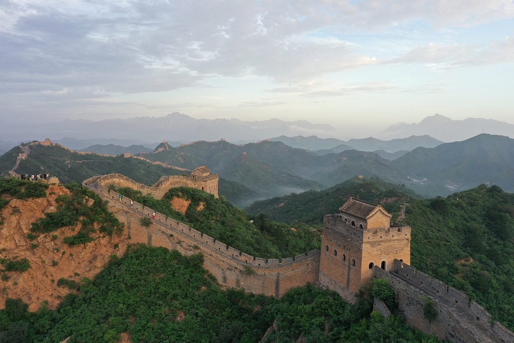Photo shows a section of the Great Wall of China in Chengde, Hebei Province, China. /CFP
