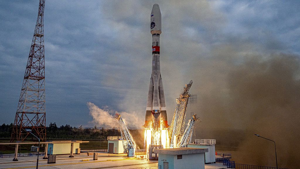 A Soyuz-2.1b rocket carrying the Luna-25 spacecraft blasts off from a launch pad at the Vostochny Cosmodrome, August 11, 2023. /CFP