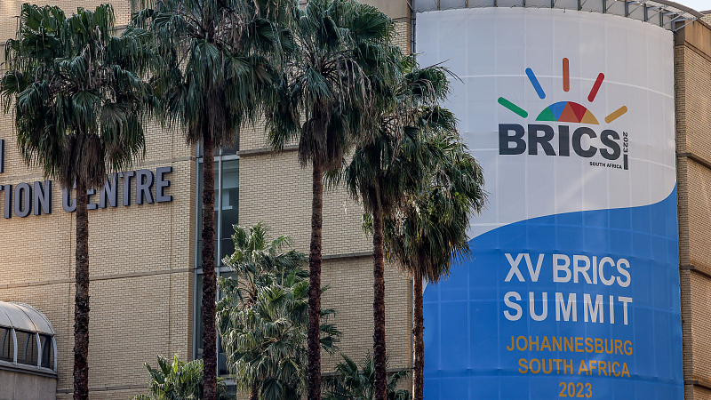A banner advertising the 2023 BRICS summit hangs on the side of the Sandton Convention Center in Johannesburg, South Africa, August 20, 2023. /CFP