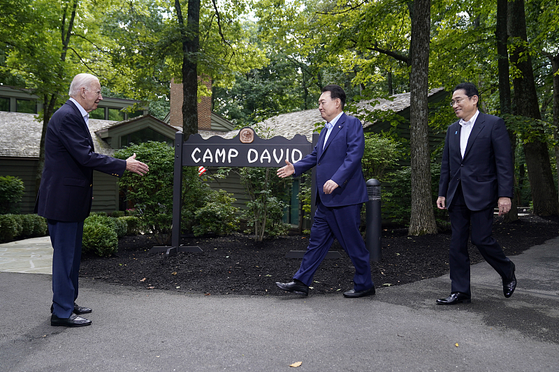President Joe Biden greets South Korea's President Yoon Suk Yeol and Japan's Prime Minister Fumio Kishida at Camp David, Maryland, U.S., August 18, 2023. /CFP