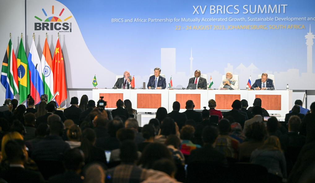 Chinese President Xi Jinping (2nd left) delivers an important speech at a press conference during the 15th BRICS Summit in Johannesburg, South Africa, August 24, 2023. /Xinhua