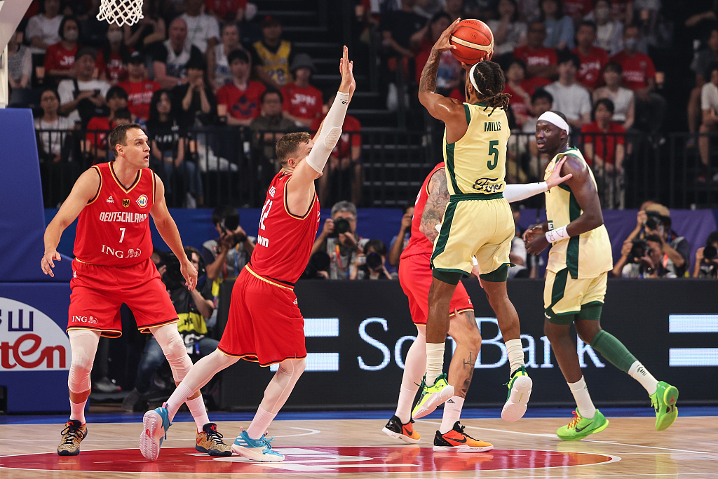 Patty Mills (#5) of Australia shoots in the group game against Germany at the FIBA Basketball World Cup at the Okinawa Arena in Okinawa, Japan, August 27, 2023. /CFP