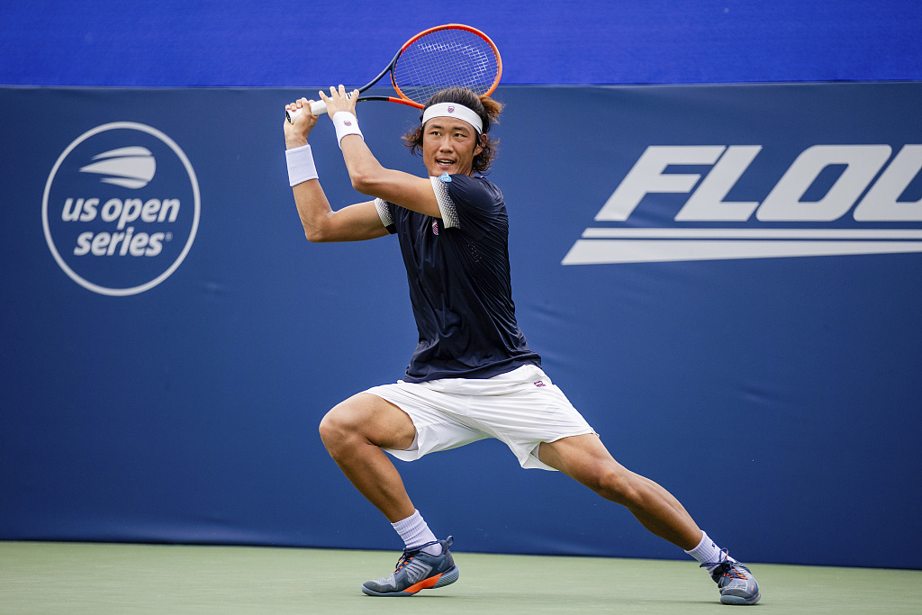 Zheng Zhizhen of China competes in the Winston-Salem Open men's singles match against Marton Fucsovics of Hungary at the Wake Forest Tennis Complex in Winston-Salem, North Carolina, August 21, 2023. /CFP