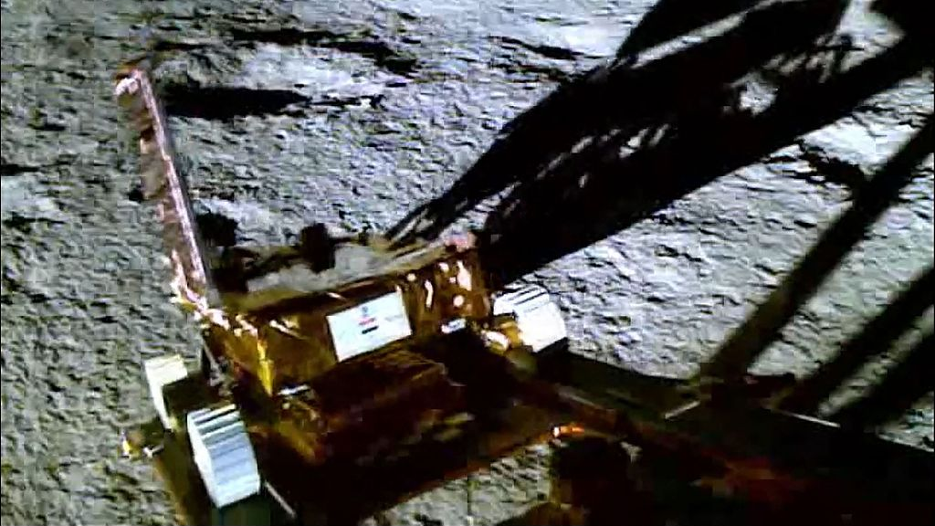 This handout screen grab taken and released by the Indian Space Research Organisation (ISRO) shows the Chandrayaan-3 rover manoeuvres from the lunar lander to the surface of the Moon, August 25, 2023. /CFP