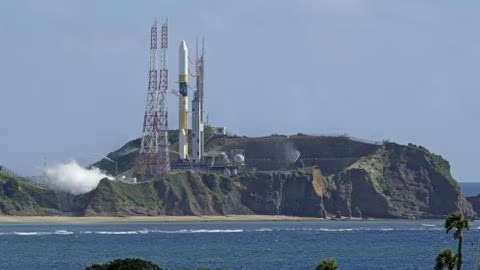 H-IIA launch vehicle number 47 is seen on the launching pad at Tanegashima Space Center on the southwestern island of Tanegashima, Japan, August 28, 2023. /Reuters 
