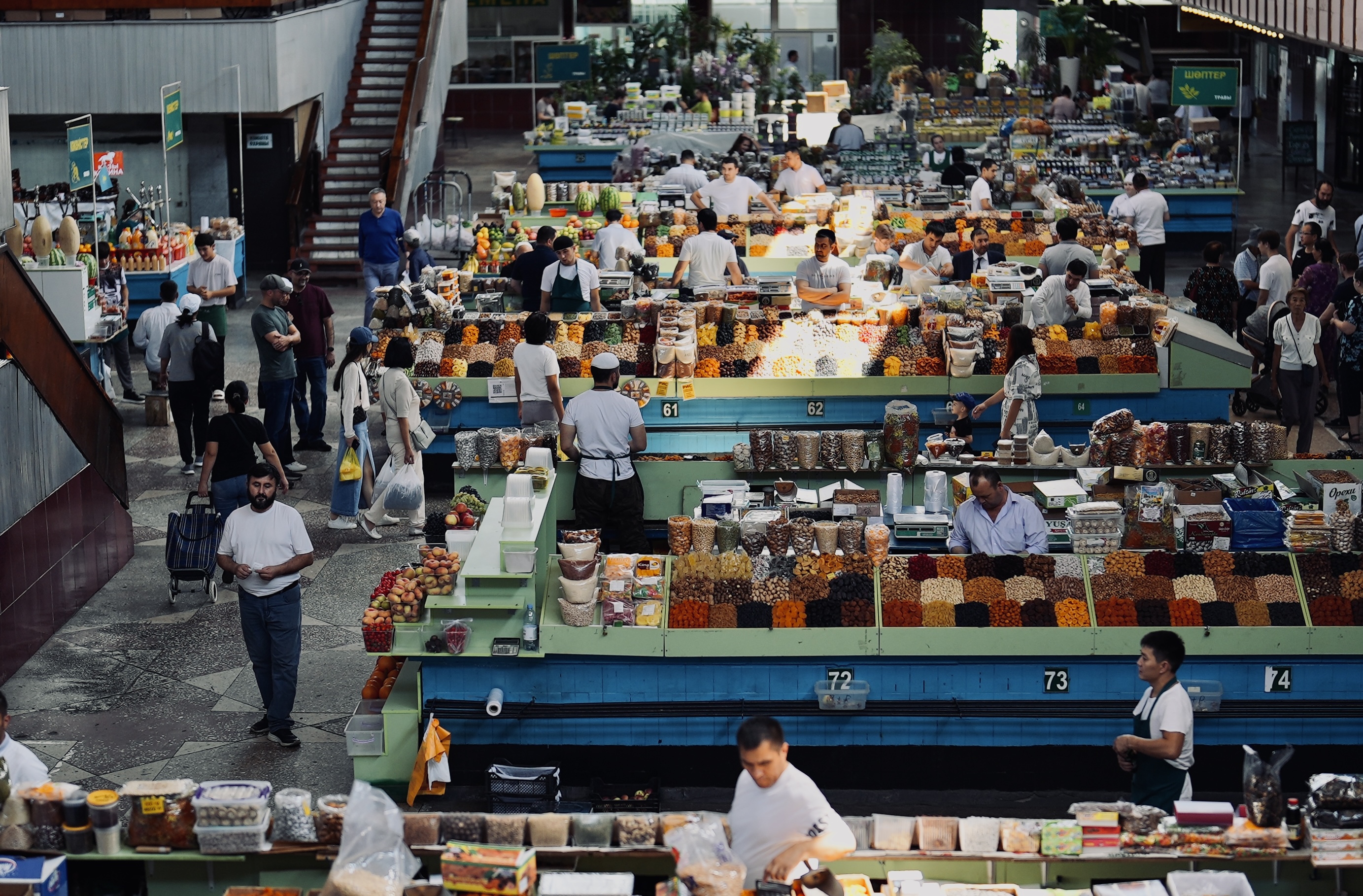 A view of the Green Bazaar in Almaty, Kazakhstan. /CGTN