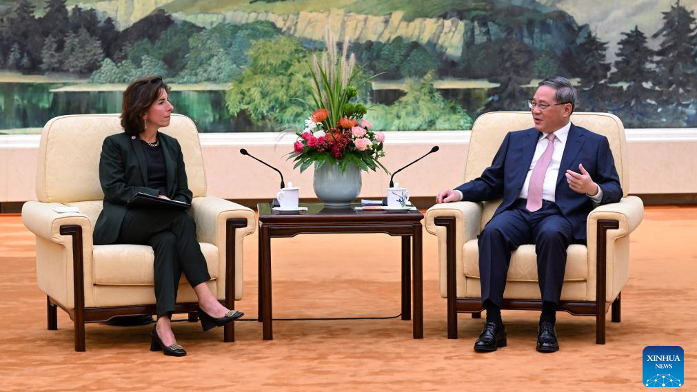 Chinese Premier Li Qiang (R) meets with U.S. Commerce Secretary Gina Raimondo in Beijing, capital of China, August 29, 2023. /Xinhua